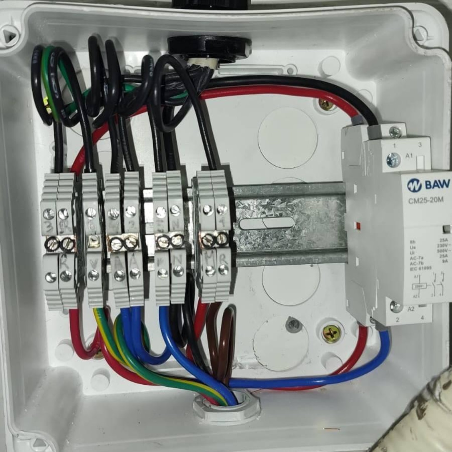 Trabajo realizado por Lauda Electricidad y Refrigeración